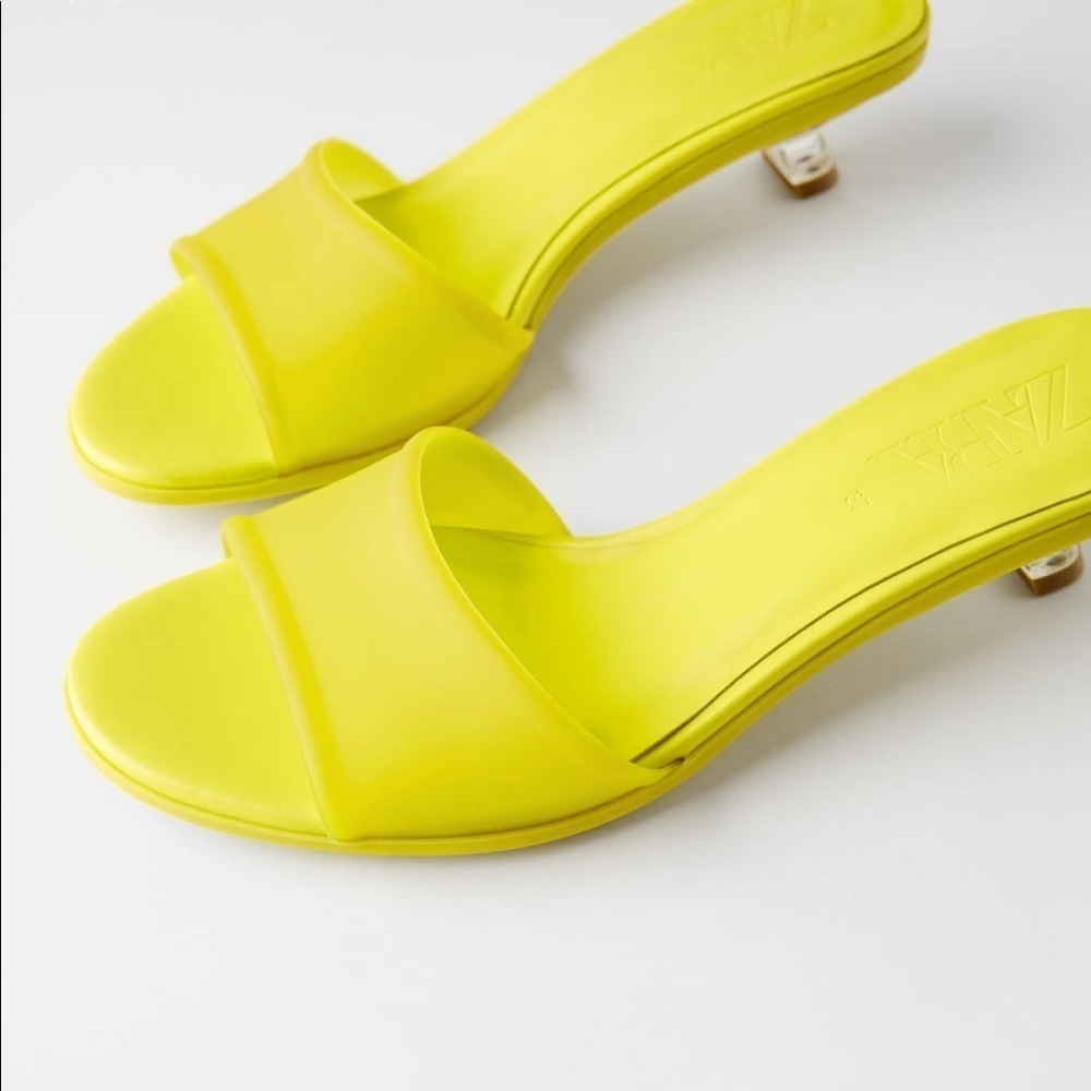 ZARA BNWT Rubber Kitten Heel Sandals